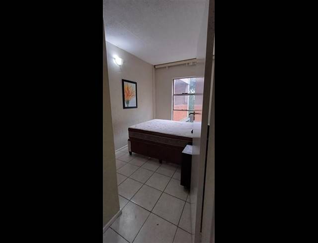 2 BEDROOM PROPERTY TO RENT IN KEMPTON PARK CENTRAL